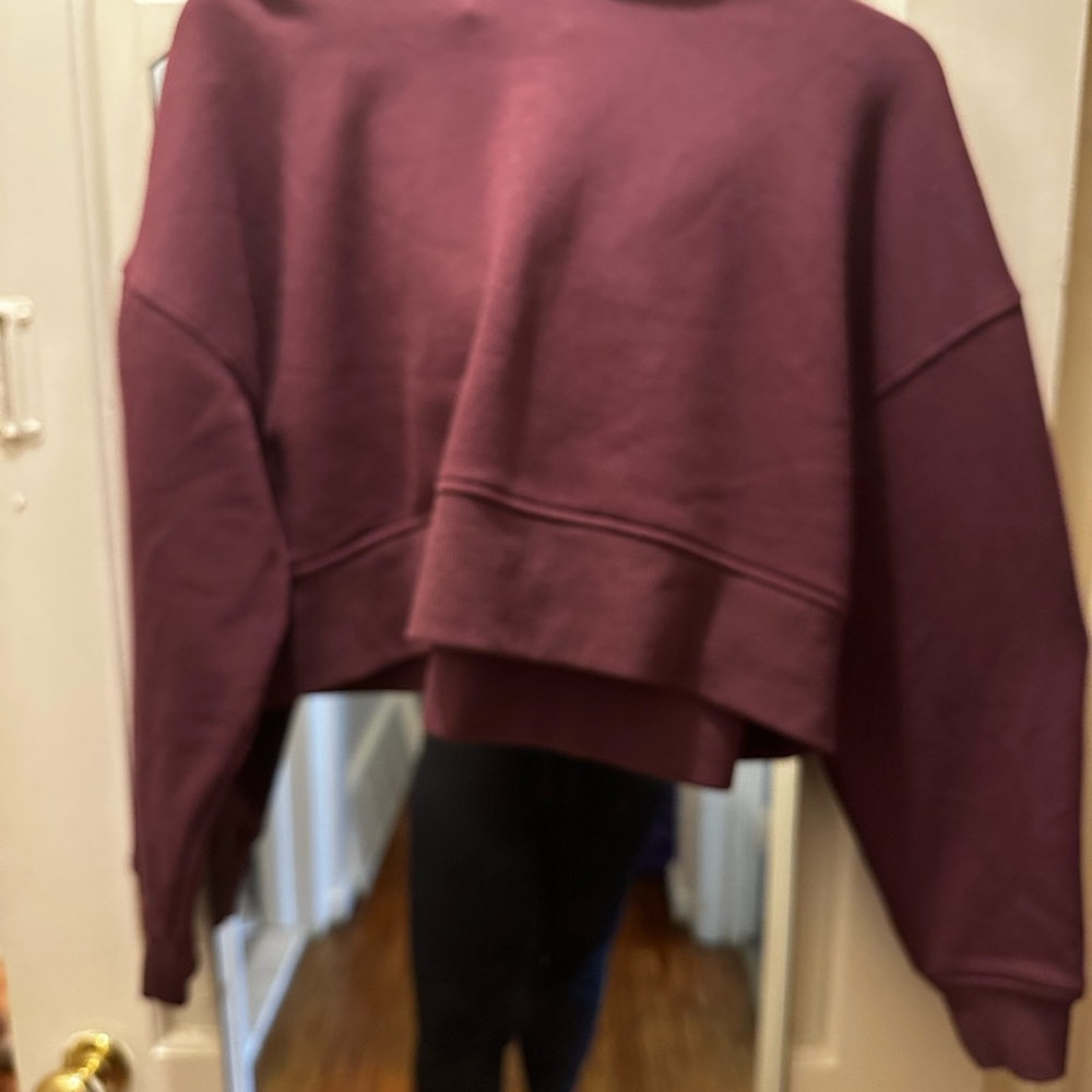 Women's burgundy cropped sweatshirt